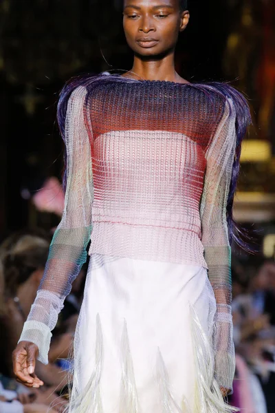 Look 64